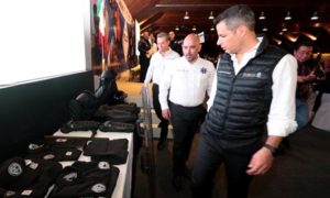 Se comprometió a fortalecer la capacitación de quienes integran cada una de las corporaciones de seguridad.