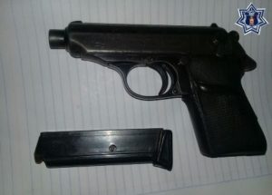 Ambas armas de fuego fueron puestas a disposición de las autoridades.