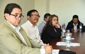 “Yo me comprometo a acompañarlos, a acudir a las instituciones para que las autoridades volteen los ojos hacía ustedes”, expresó la diputada.