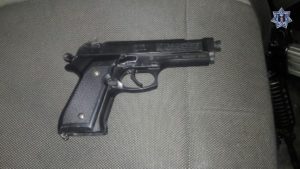 Tanto los detenidos como lo asegurado fueron puestos a disposición de las autoridades.