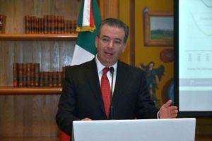 “Si mantenemos una inflación baja y estable, ese es el entorno en el cual los salarios reales se recuperan".