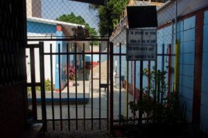 Para evitar robos en escuelas