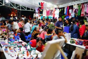 Importante derrama económica directa para cocineras tradicionales y artesanos de Xoxocotlán.