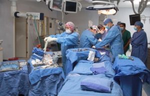 Sellan cirujanos del IMSS