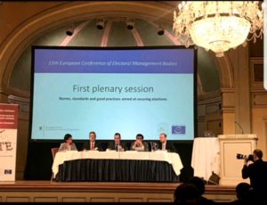 Organismos electorales y centros académicos internacionales