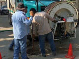 Generalmente suelen presentar problemas de estancamiento de aguas negras.