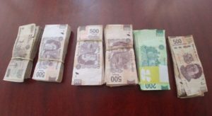 Trascendió que llevaban la cantidad de 226 mil pesos en efectivo.