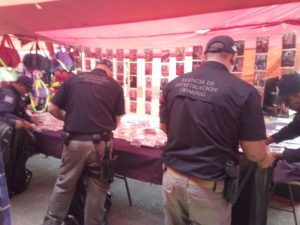 Aseguran 15 mil piezas de material falsificado o “piratas” en Matías Romero.