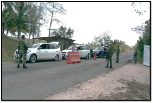 En dos vehículos viajaban 12 personas originarias de Honduras.