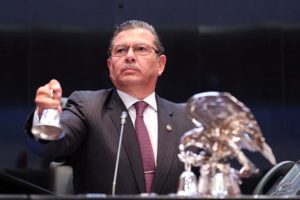 El punto de acuerdo aprobado en votación económica, fue suscrito por 94 senadoras y senadores.