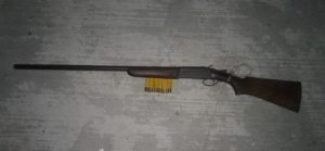 Escopeta calibre 20, marca Steven, sin matrícula.