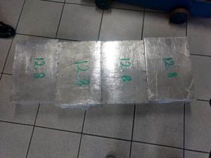 Al realizar una revisión en el área de servicio de paquetería comercial.