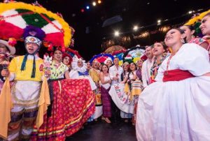 “Hoy arrancamos la gran fiesta de todos los oaxaqueños. Más de 86 años han pasado desde 1932".
