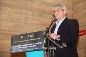 Profesor e investigador del CIDE