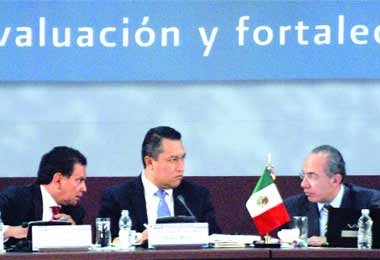 Felipe Calderón con gobernadores