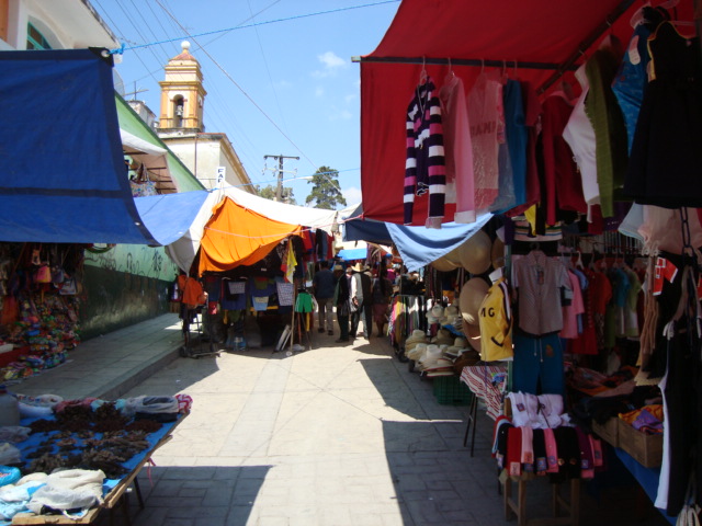 Nuevo mercado en Tlaxiaco solución al conflicto vendedores y comerciantes