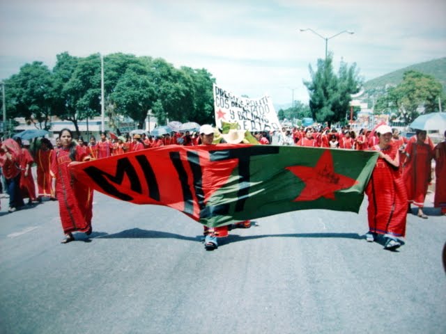Realiza MULT marcha a Ciudad Judicial; bloquea accesos