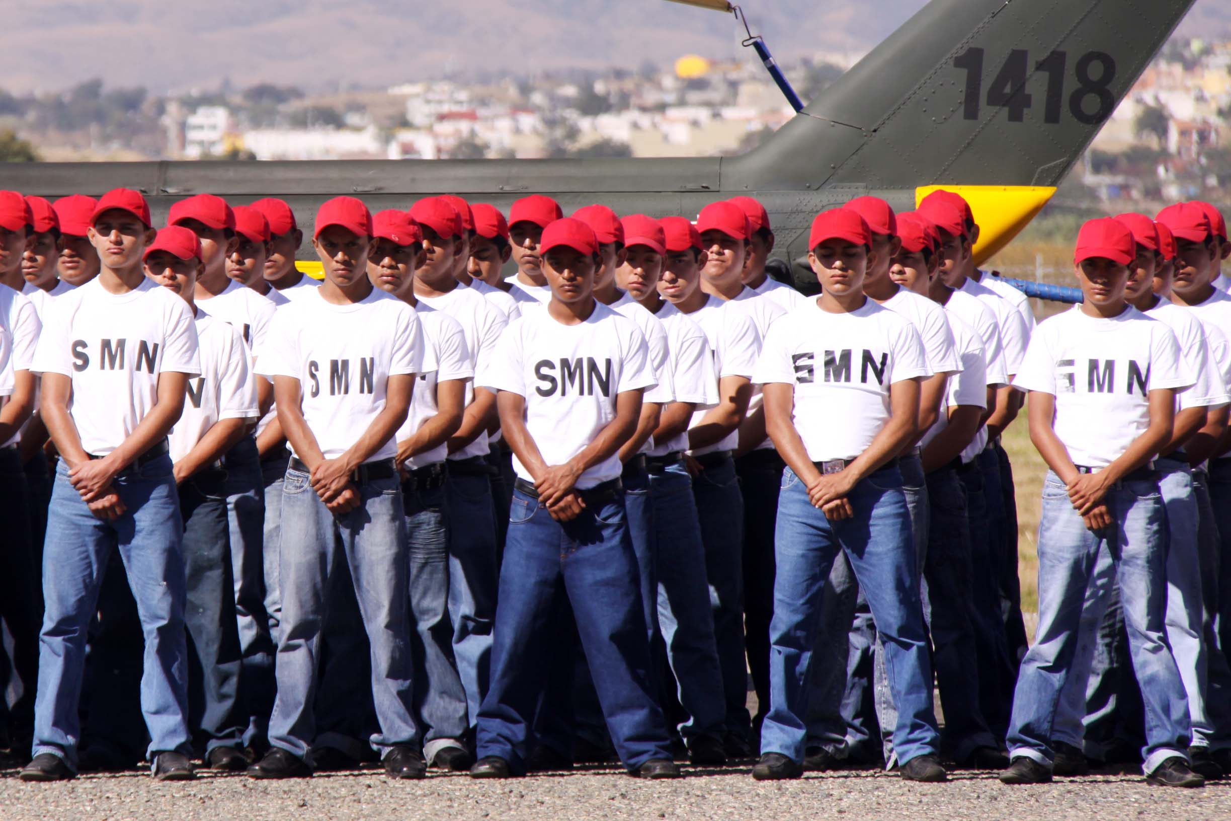 Entregan cartillas del Servicio Militar Nacional a jóvenes clase 1991