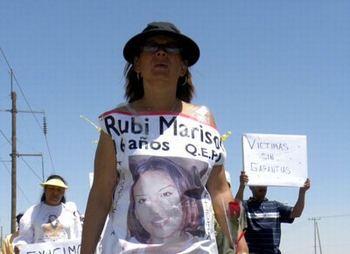 Por amenazas huyen a EU hijos de Marisela, activista ejecutada