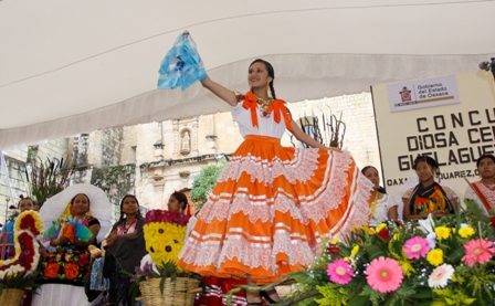 Inicia festividad del Lunes del Cerro, con elección de Diosa Centéotl 2011