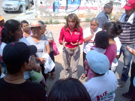 Sigue Liz Acosta comprometiéndose con el distrito 08 de la capital de Oaxaca