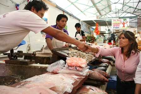 Mejorar la imagen de los mercados tradicionales de Oaxaca: Liz Acosta