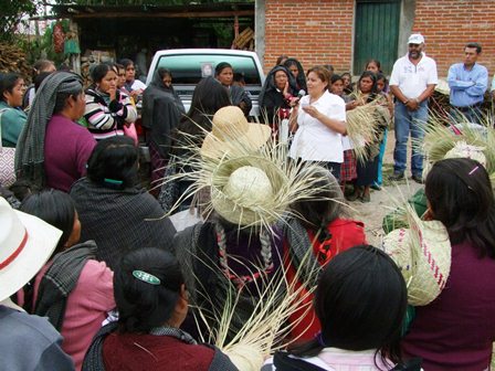 Habitantes de Nochixtlán comprometen su voto con Paty Legaria y el PAN