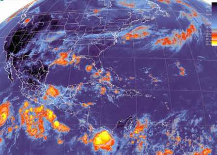 La onda tropical no. 4, ocasionará lluvias en el sureste, sur y oriente del país