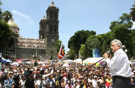 Peña Nieto no se podrá sentar en la Silla Presidencial porque no tiene el respaldo del pueblo de México: AMLO