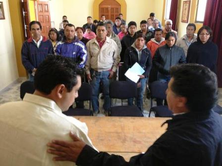 Autoridades mixtecas demandan apoyo al diputado Pavel López