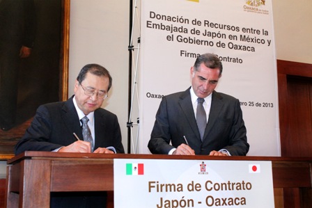 Embajador de Japón en México y gobernador de Oaxaca