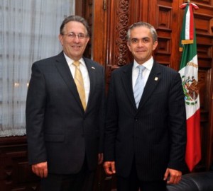 Embajador de EU en México-Jefe de Gobierno del DF