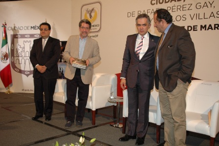 De Rafael Pérez Gay, Héctor de Mauleón y Carlos Villasana