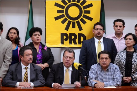 Líder nacional del PRD - Gobernador de Guerrero