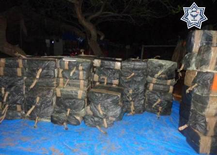 Asegura Policía Estatal cargamento de más de dos toneladas de cocaína en la Costa de Oaxaca