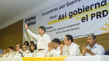 Los gobernantes del PRD gobiernan bien, con resultados, con compromiso: Navarrete Ruíz