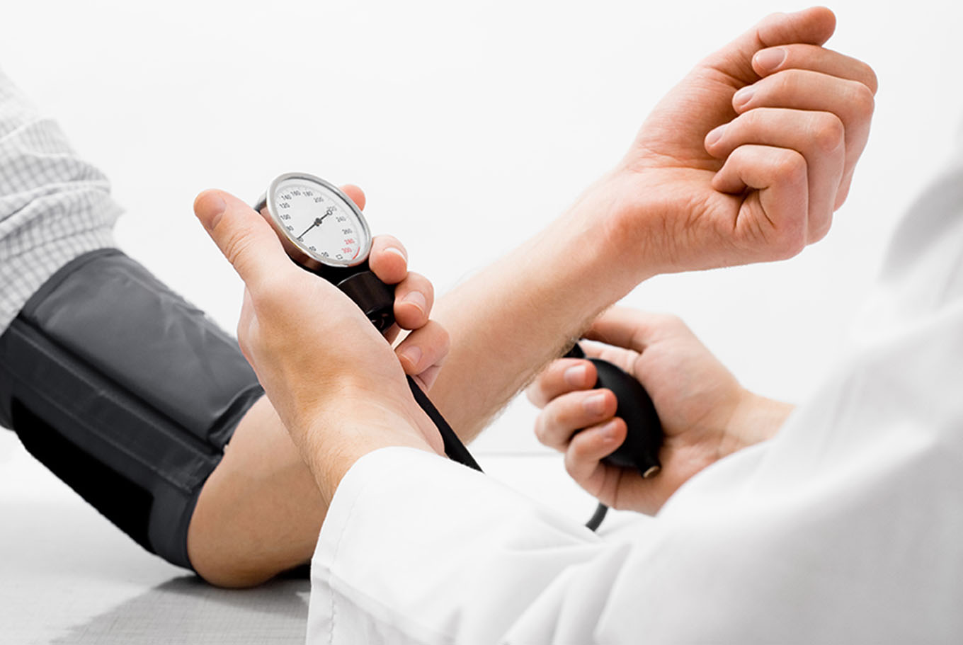 Pacientes con hipertensión arterial pueden presentar insuficiencia renal crónica