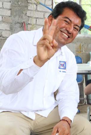 Pide Juan Mendoza Reyes a electores cambiar el rumbo del X distrito de Miahuatlán este 7 de junio