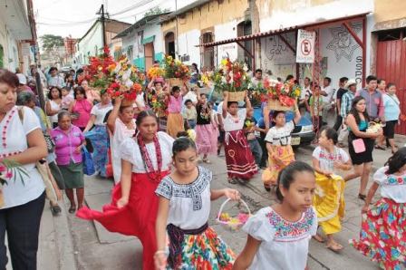 Festejan a San Juan Bautista, santo patrono de Cuicatlan, Oaxaca