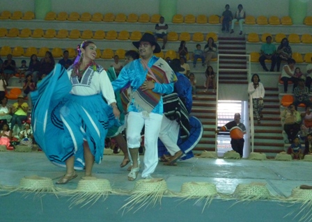 Derroche de danza y bailables populares de la Expo-Feria Huajuapan 2015
