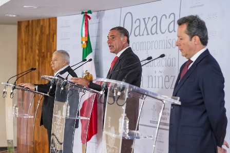 Recupera Gobierno de Oaxaca la rectoría educativa; anuncian modernización del IEEPO