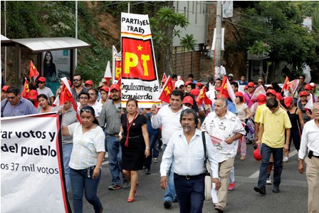 Marcha PT en Oaxaca, exige al INE limpiar la elección y aclarar irregularidades