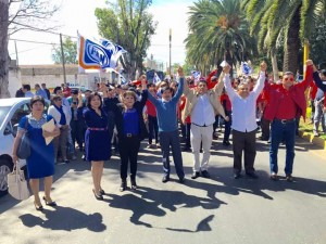 Hugo Jarquín secretario general del PRD acompaña a registrar su precandidatura a diputado a Joel Castillo