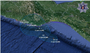 La depresión está a 190 kilómetros al sur de Salina Cruz, Oaxaca, y a 200 kilómetros al sur-suroeste de Barra de Tonalá, Chiapas.