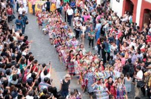 Tradicional convite en Oaxaca
