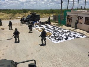 Personas armadas al notar la presencia del Ejército Mexicano huyeron.
