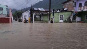 Militares brindan seguridad en comunidades afectadas, para evitar actos de rapiña.