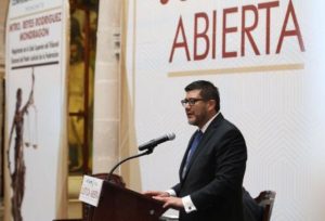 Rodríguez Mondragón dijo que las representaciones políticas en México y en América Latina, afrontan nuevos retos.