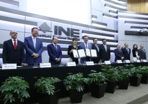El TEPJF y el INE firman tres convenios de colaboración.