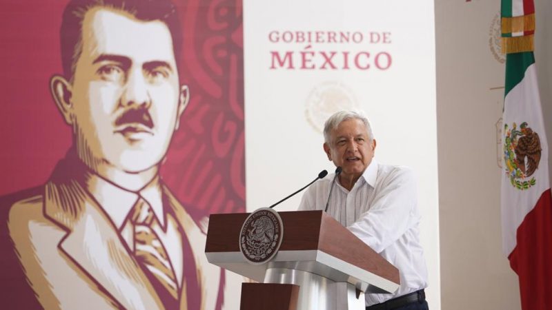 Andrés Manuel López Obrador en Paraíso Tabasco.